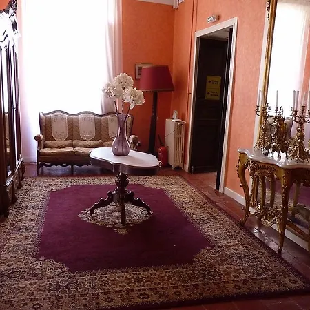 Hotel Le Mont Royal 3*