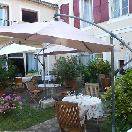 Le Mont Royal فندق Réalmont