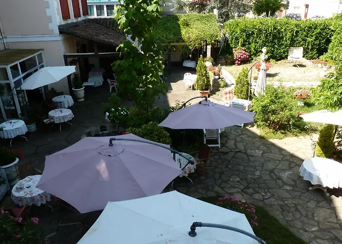 Le Mont Royal فندق 3*